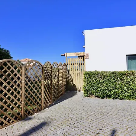 Guest house Penedo Escape Sea