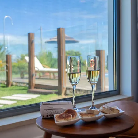 Penedo Escape Sea 4* קולארס