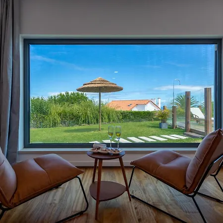 Penedo Escape Sea