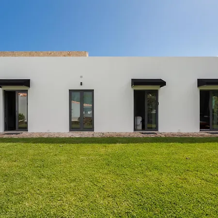 בית הארחה Penedo Escape Sea