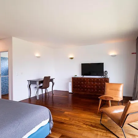 Penedo Escape Sea 3* Colares